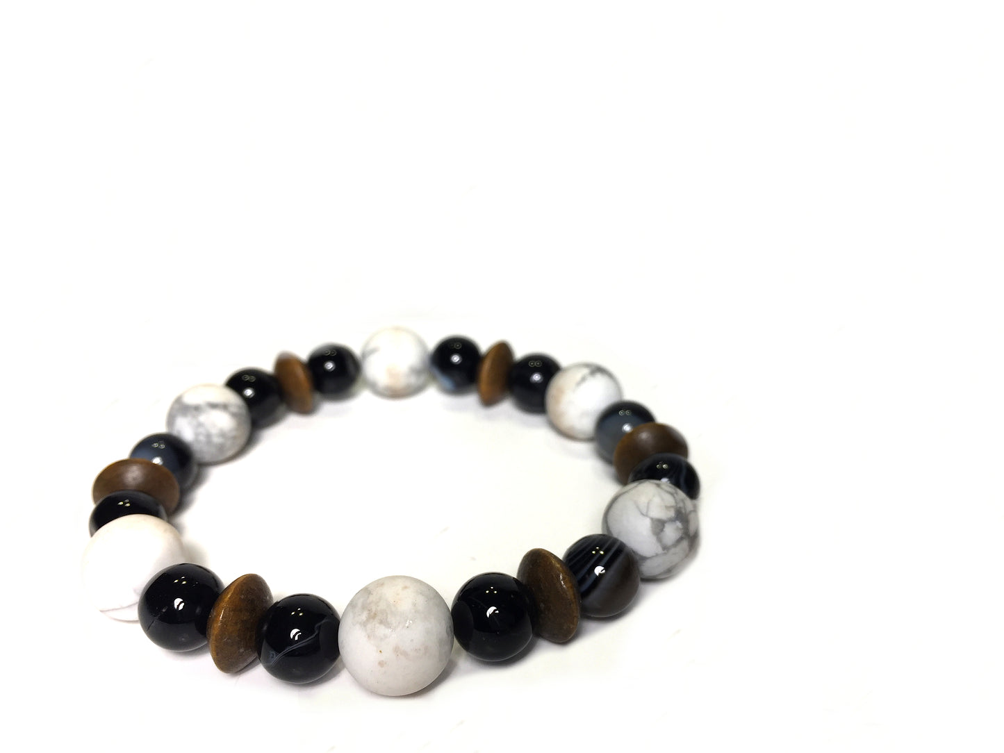Howlite, Magnesite, Black Sardonyx Bracelet