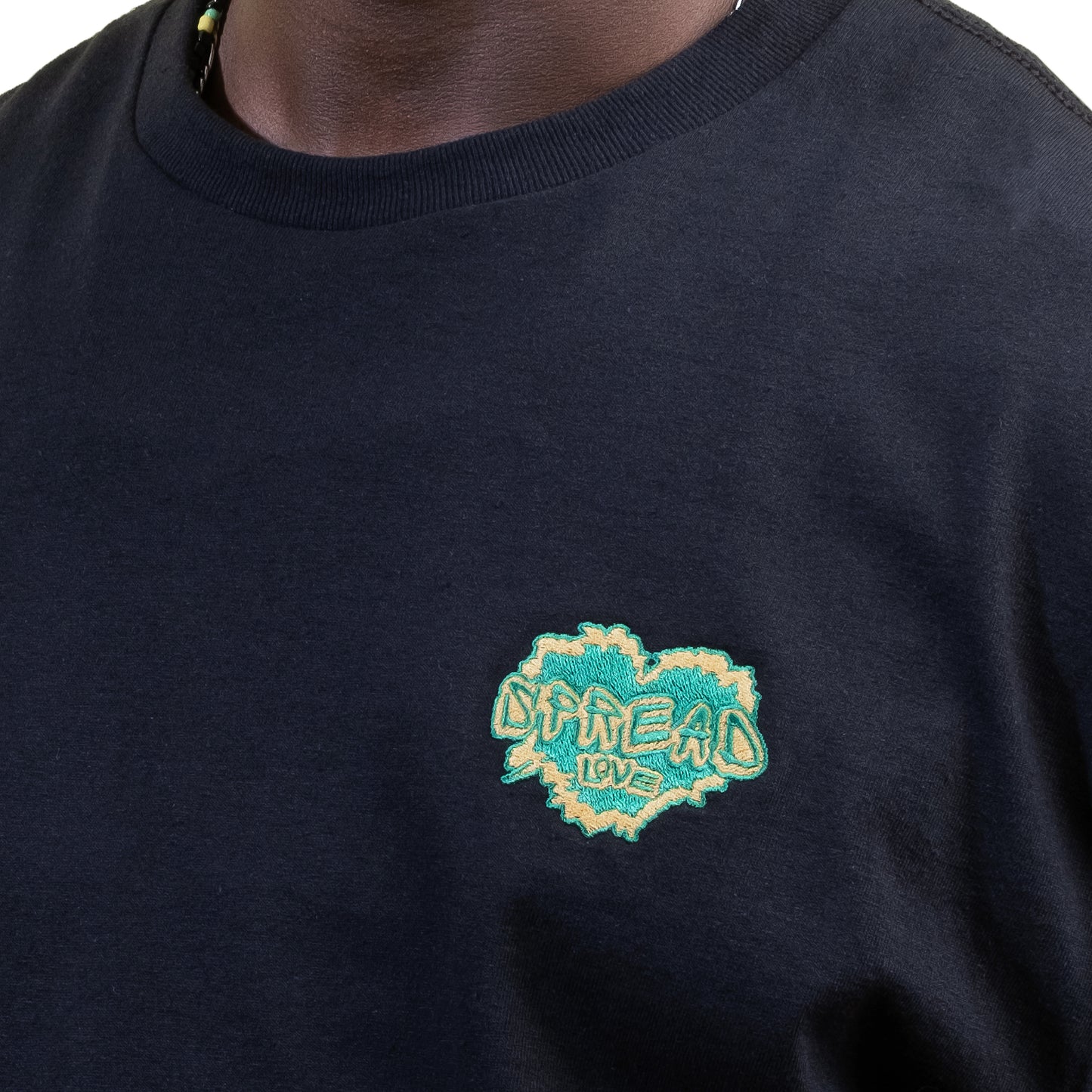 Unisex Embroidered t-shirt "SPREAD LOVE" - PEACE GANG
